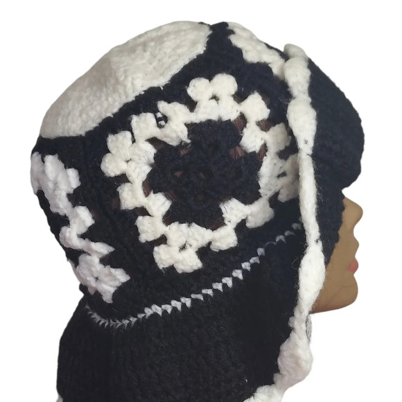 Vintage Black White Handcrafted Crochet Big Floppy Brim Hat - Picture 3 of 11